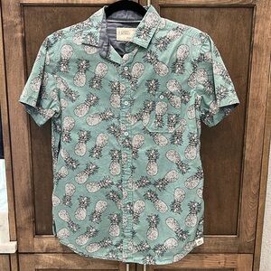 Free Planet Men’s Short Sleeve Button Down